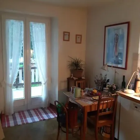 Au Bord Du
