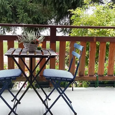 Au Bord Du